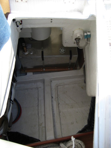 AM New Fuel Tank From Locker.jpg AM New Fuel Tank From Locker.jpg